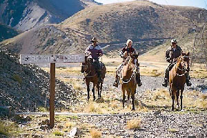 Jenny, Lawrie and Lee on the Rainbow Rd - 83k